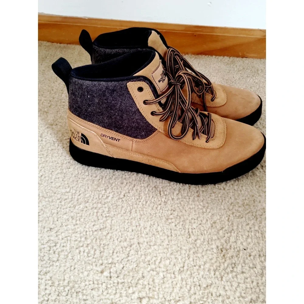 The North Face Berkeley IV DryVent Tan Grey Waterproof Sneaker‎ Boots Men's 10.5